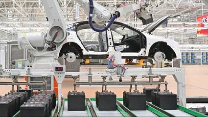 一汽紅旗繁榮工廠 智造高品質新能源汽車，搶占行業發展制高點